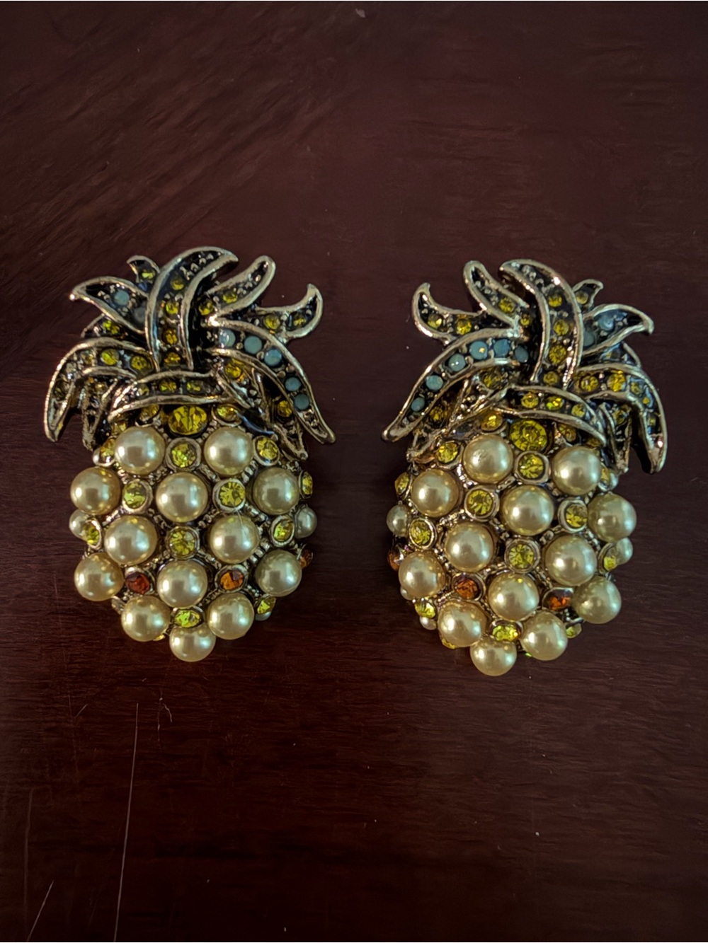 Gorgeous Pair of Heidi Daus "Nectar of the Sun" Pineapple Crystal Earrings EUC